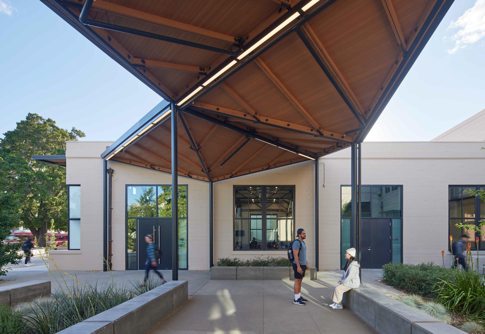 University of California, Davis, Walker Hall, Graduate Student Center